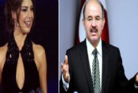 Dekolteli elbisesi yüzünden işten kovulan Türk sunucu ilk kez konuştu
