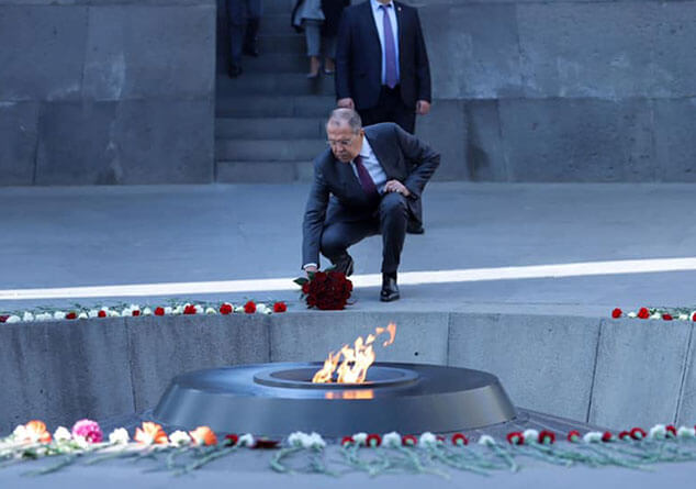 Rusya Dışişleri Bakanı, Ermeni Soykırımı Anıt Kompleksi'ni ziyaret etti