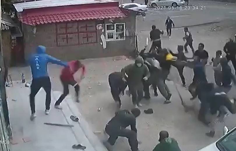 Gürcistan’da Gürcüler ve Azeriler arasında bir arbede yaşandı (video)