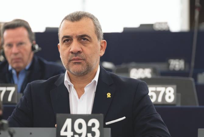 Avrupa Parlamentosu milletvekili: "Hepimiz Ermeniyiz"