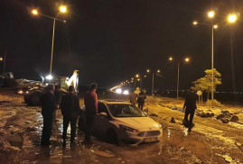 Ջրհեղեղի հետևանքով Նախիջևան-Թուրքիա մայրուղին պարալիզացվել է