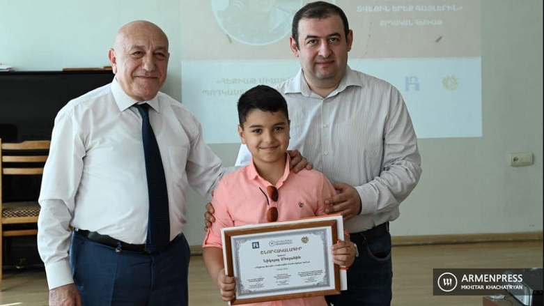 Ermenistan’da 9 yaşındaki Kürt çocuğa teşekkürname
