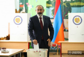 Ermenistan seçimlerinin galibi Paşinyan