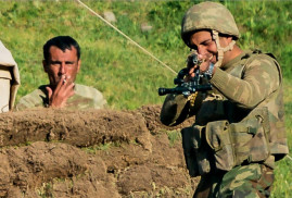 Azerbaycan Silahlı Kuvvetleri Ermenistan’ın Gegharkunik idari bölgesinde İspanyol gazetecilerini ölümle tehdit etti