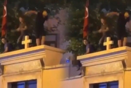 Թուրքիայում հայկական եկեղեցին պղծած 3 քաղաքացիները ձերբակալվել են