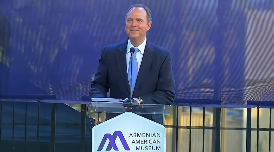 Adam Schiff  Ermeni-Amerikan Müzesinin açılışına konuştu: Ermeniler geleneklerimizi zenginleştiriyor