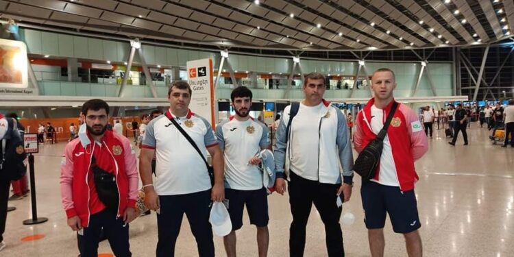 Ermeni sporcular, 32. Olimpiyat Oyunlarına katılmak üzere Tokyo'ya gitti (foto)