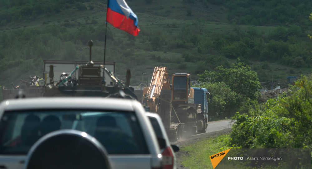 Rus Barış Gücü askerleri 18 ton insani yardım Karabağ’a ulaştırdı