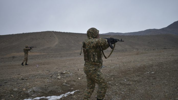 Подразделения ВС Азербайджана отброшены на исходные позиции с потерями – Минобороны Армении