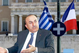 Чавушоглу: Франция и Греция не стали отправлять Анкаре пожарные самолеты