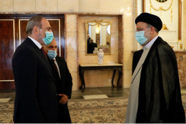 Ermenistan Başbakanı ile İran yeni Cumhurbaşkanı bir araya geldi