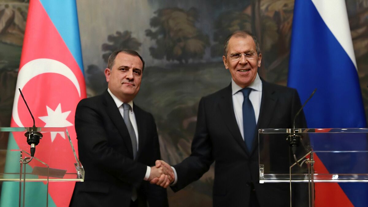 Rusya Dışişleri Bakanı Lavrov, Azerbaycanlı mevkidaşı Bayramov ile Ermenistan sınırını görüştü