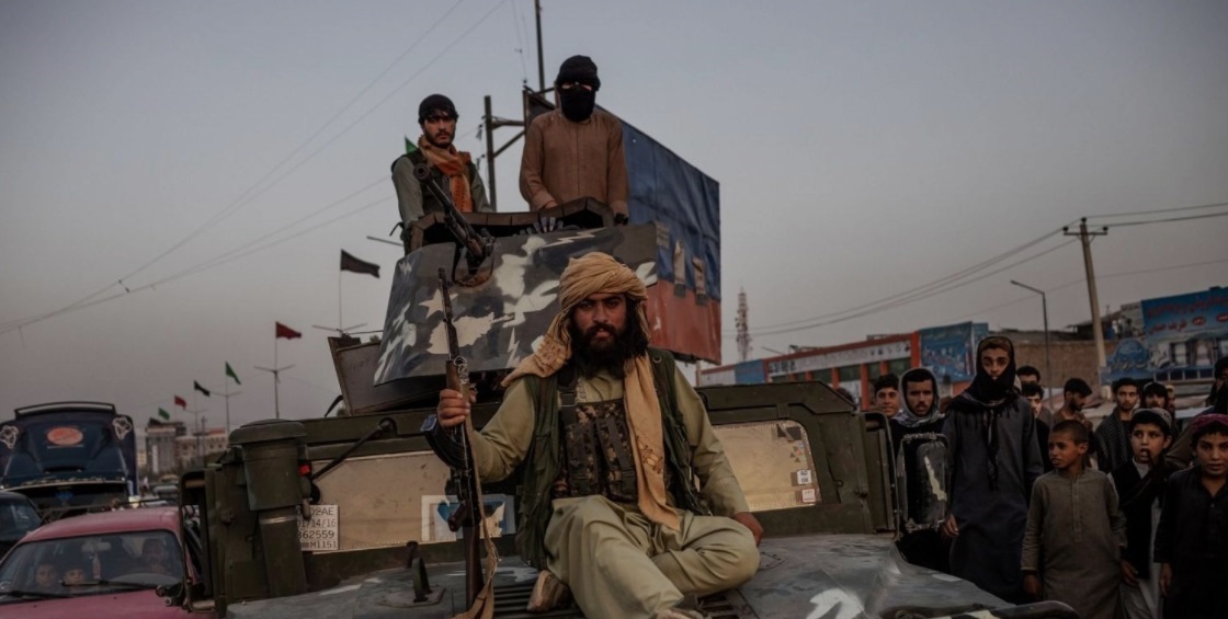 Afganistan'da son durum: Taliban başkent Kabil'i ele geçirdi, Cumhurbaşkanı Gani ülkeden ayrıldı