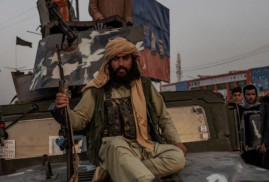 Afganistan'da son durum: Taliban başkent Kabil'i ele geçirdi, Cumhurbaşkanı Gani ülkeden ayrıldı