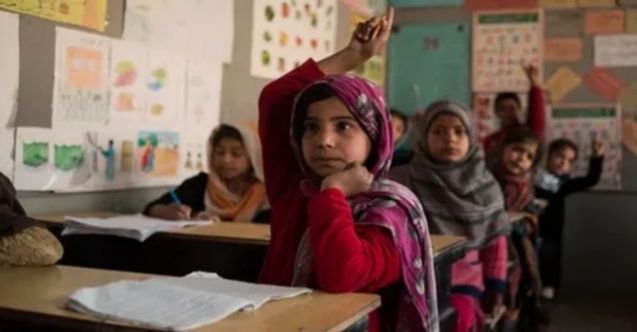 Taliban: Kız ve erkek öğrenciler artık ayrı sınıflarda eğitim görecek