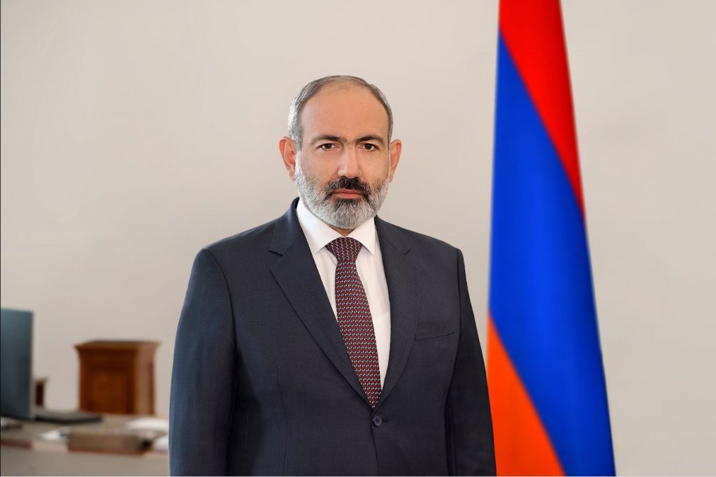Paşinyan: Artsakh bugün yaralı olsa da ayaktadır ve Ermenistan ile tüm Ermenilerinin desteğine sahip