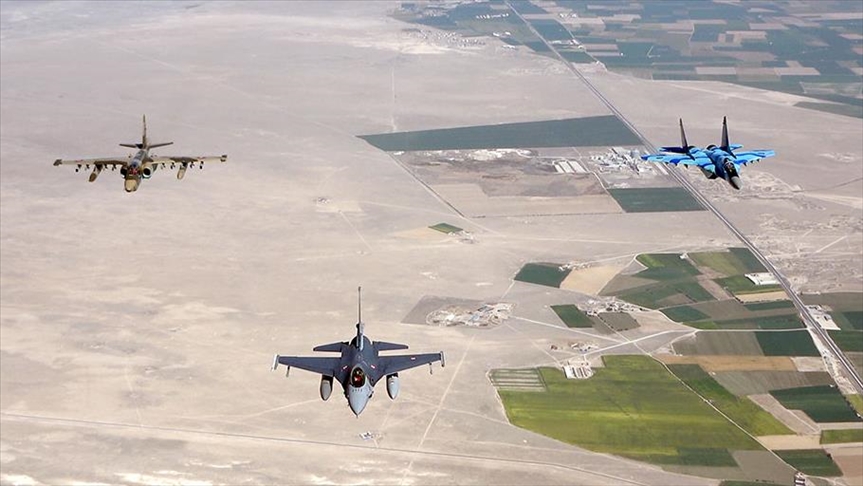 Истребители ВВС Турции и Азербайджана выполнили учебно-тренировочные полеты