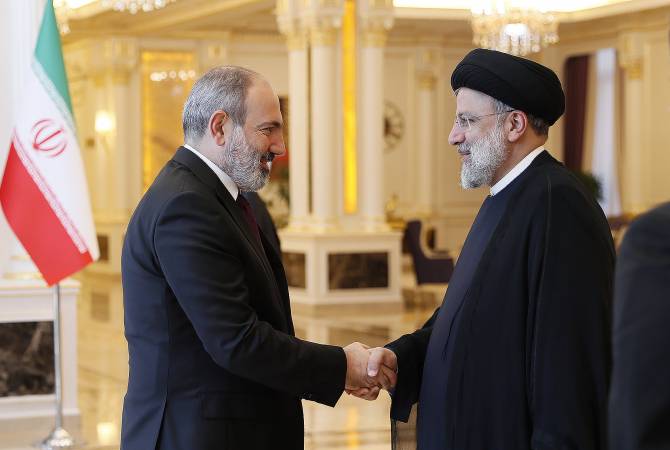 Ermenistan Başbakanı ile İran Cumhurbaşkanı ikili ilişkilere değindi