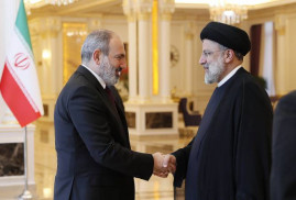 Ermenistan Başbakanı ile İran Cumhurbaşkanı ikili ilişkilere değindi