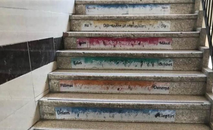 «Կամ խոսիր թուրքերեն, կամ լռիր». ռասիստական գրություններ Թուրքիայի դպրոցներից մեկում