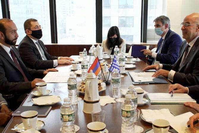 Ermenistan Dışişleri Bakanı, Yunanistan Dışişleri Bakanı Dendias ile bir araya geldi