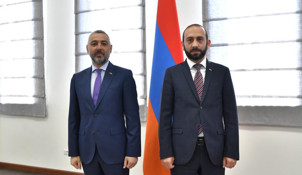 Ermenistan Dışişleri Bakanı, Bulgaristan Büyükelçisini kabul etti