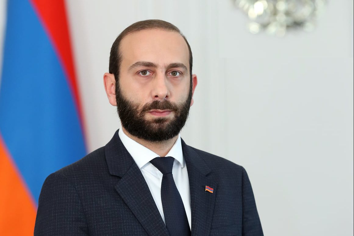 Mirzoyan: "Ermenistan, Eşbaşkanlar çerçevesinde Karabağ sorununun barışçıl çözüm sürecini yeniden başlatmaya hazır"