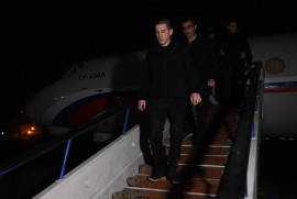 Azerbaycan'dan 5 Ermeni esir daha vatanına geri döndü