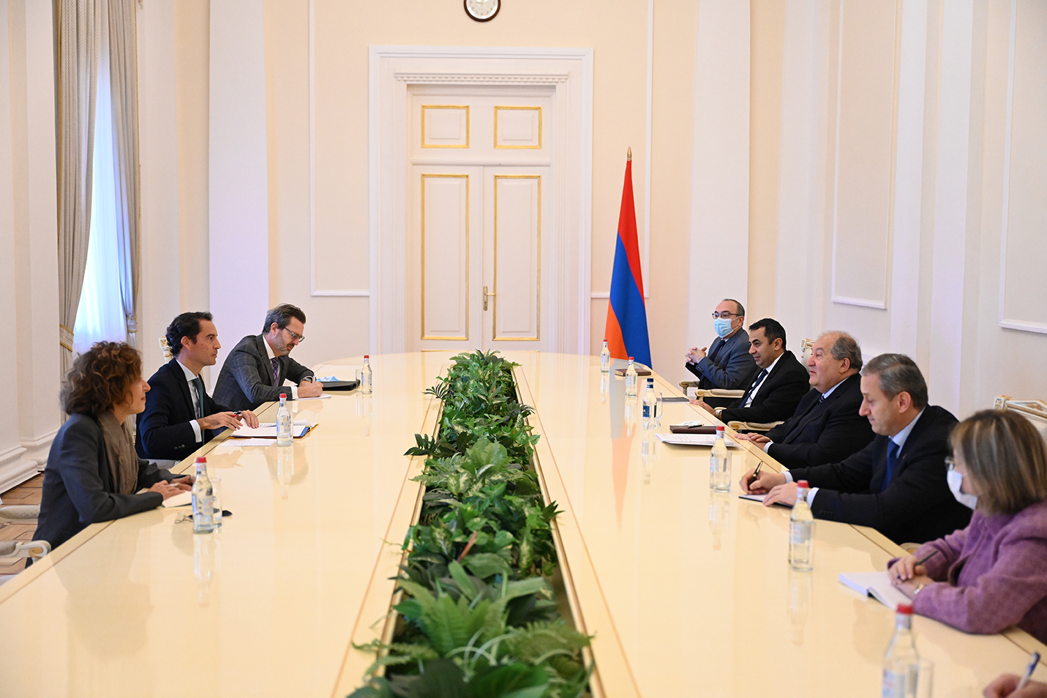 Ermenistan Cumhurbaşkanı, NATO temsicisi Javier Colomina Piriz'i ağırladı