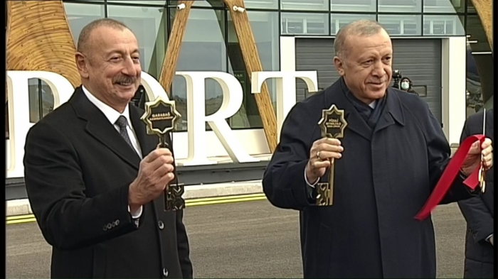 Алиев и Эрдоган открыли международный аэропорт в Варанде
