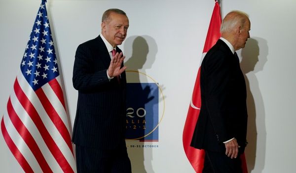Байден и Эрдоган обсудили "дипломатические усилия" в Закавказье