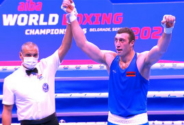 Ermeni boksör, Azerbaycan rakibini mağlup ederek finale yükseldi (Video)