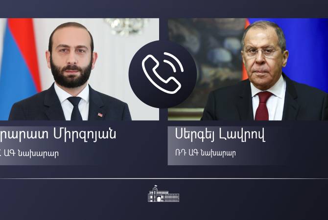Lavrov, Ermeni ve Azerbaycanlı mevkidaşları ile telefonda görüştü