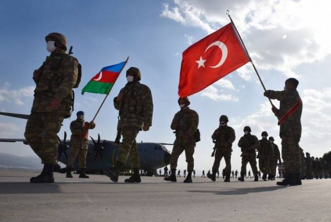 Турция продлила пребывание своих военных в Азербайджане
