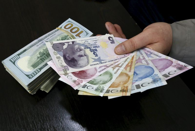 Թուրքական լիրան դոլարի նկատմամբ արժեզրկման նոր ռեկորդ է գրանցել