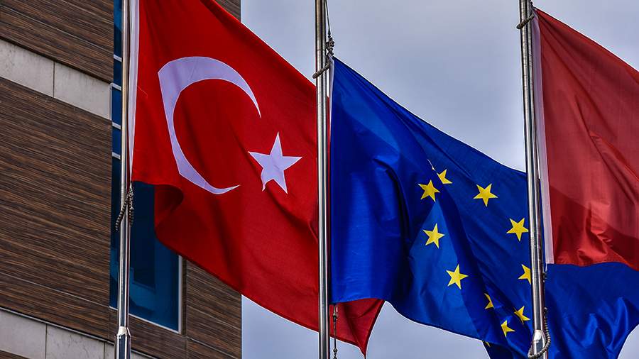 ЕС продлил санкции за буровые работы Турции в Средиземноморье