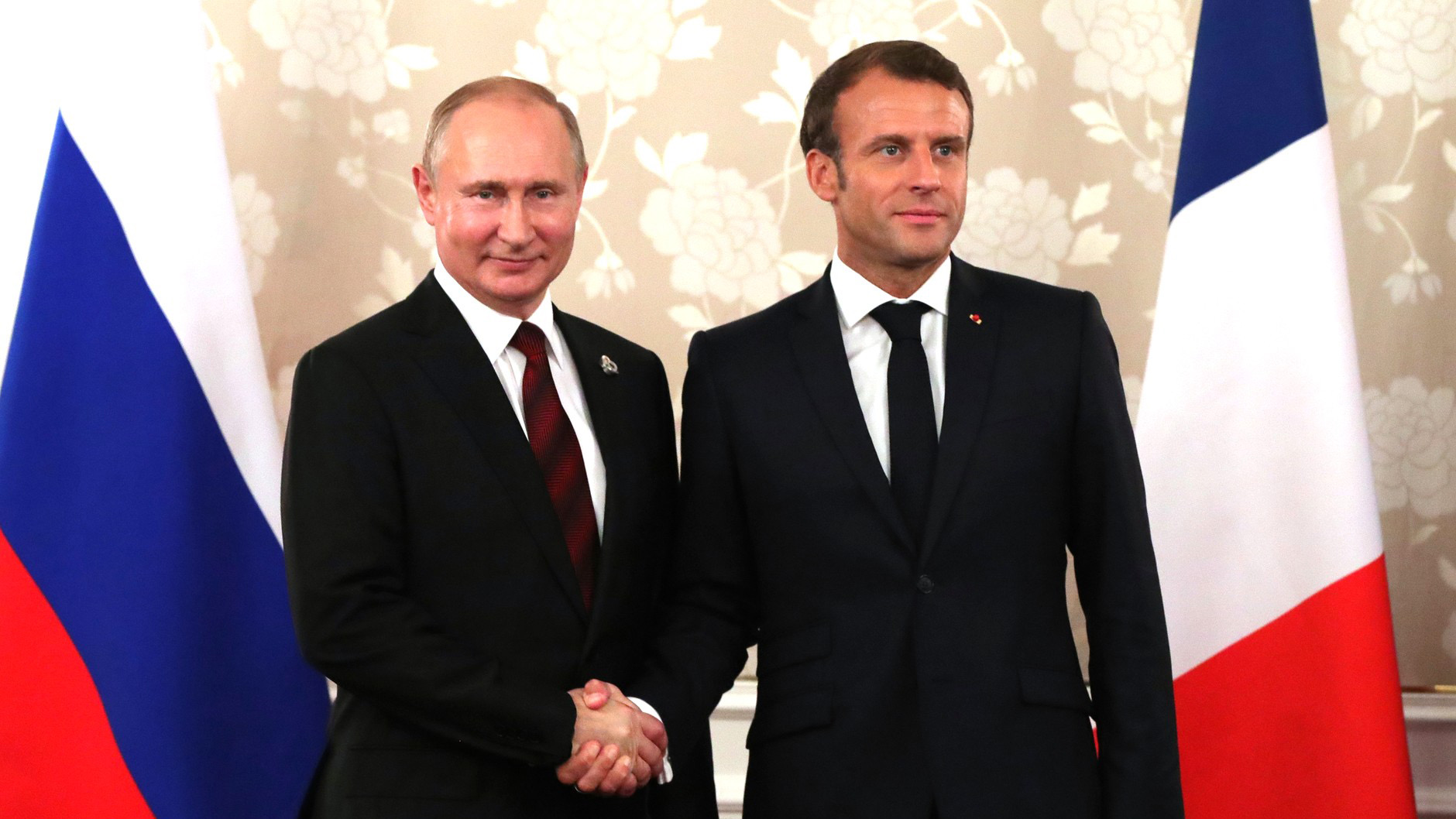 Putin ve Macron, Dağlık Karabağ sorununun çözümünü ele aldı