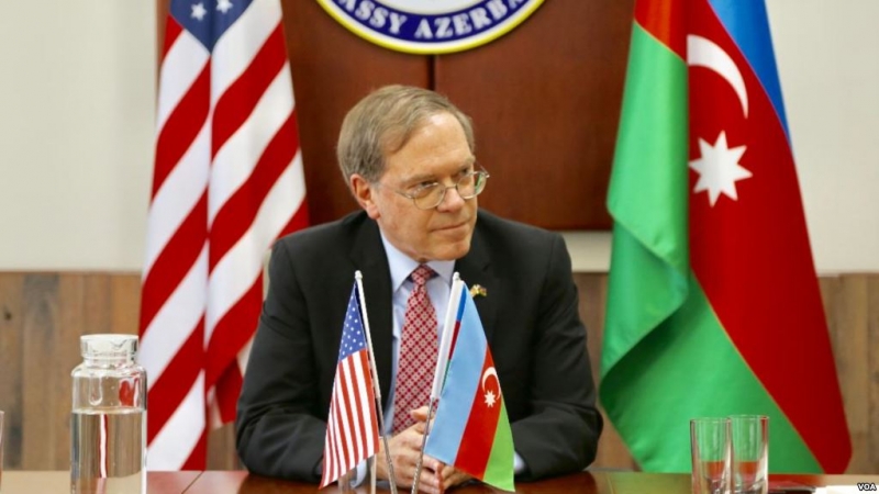 ABD'nin Bakü Büyükelçisi: Ermenistan ve Azerbaycan liderlerinin görüşmesinin bir adım ileri olmasını ümit ediyorum