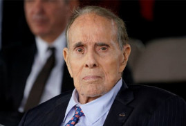 Ermeni Soykırımı'nın uluslararası tanınması için mücadele eden eski ABD Senatörü Bob Dole öldü