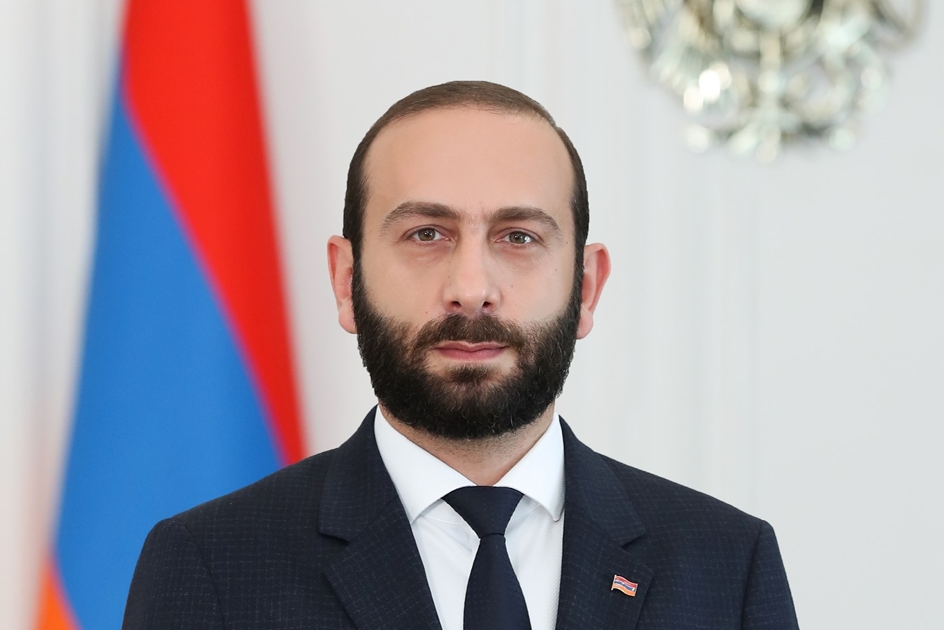 Ermenistan Dışişleri Bakanı Paris'e gidecek