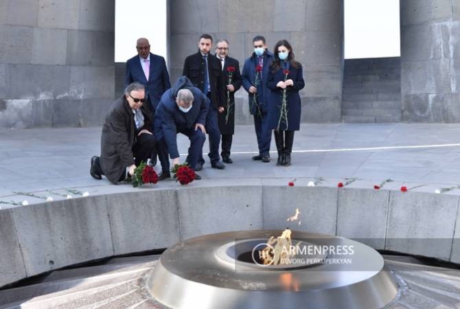 Filistin’den gelen heyet, Ermeni Soykırımı Anıtı'nı ziyaret etti