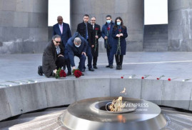 Filistin’den gelen heyet, Ermeni Soykırımı Anıtı'nı ziyaret etti