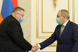 Nikol Paşinyan, Rusya Başbakan Yardımcısı ile bir araya geldi