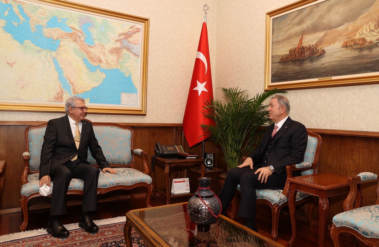 Хулуси Акар принял спецпредставителя Турции по Армении