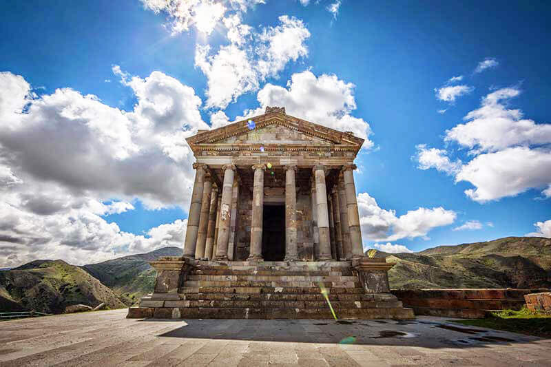 Еrmenistan'da bulunan Garni Tapınağı, Roma İmparatorluğu döneminde inşa edilen dünyanın en iyi anıtları listesinde