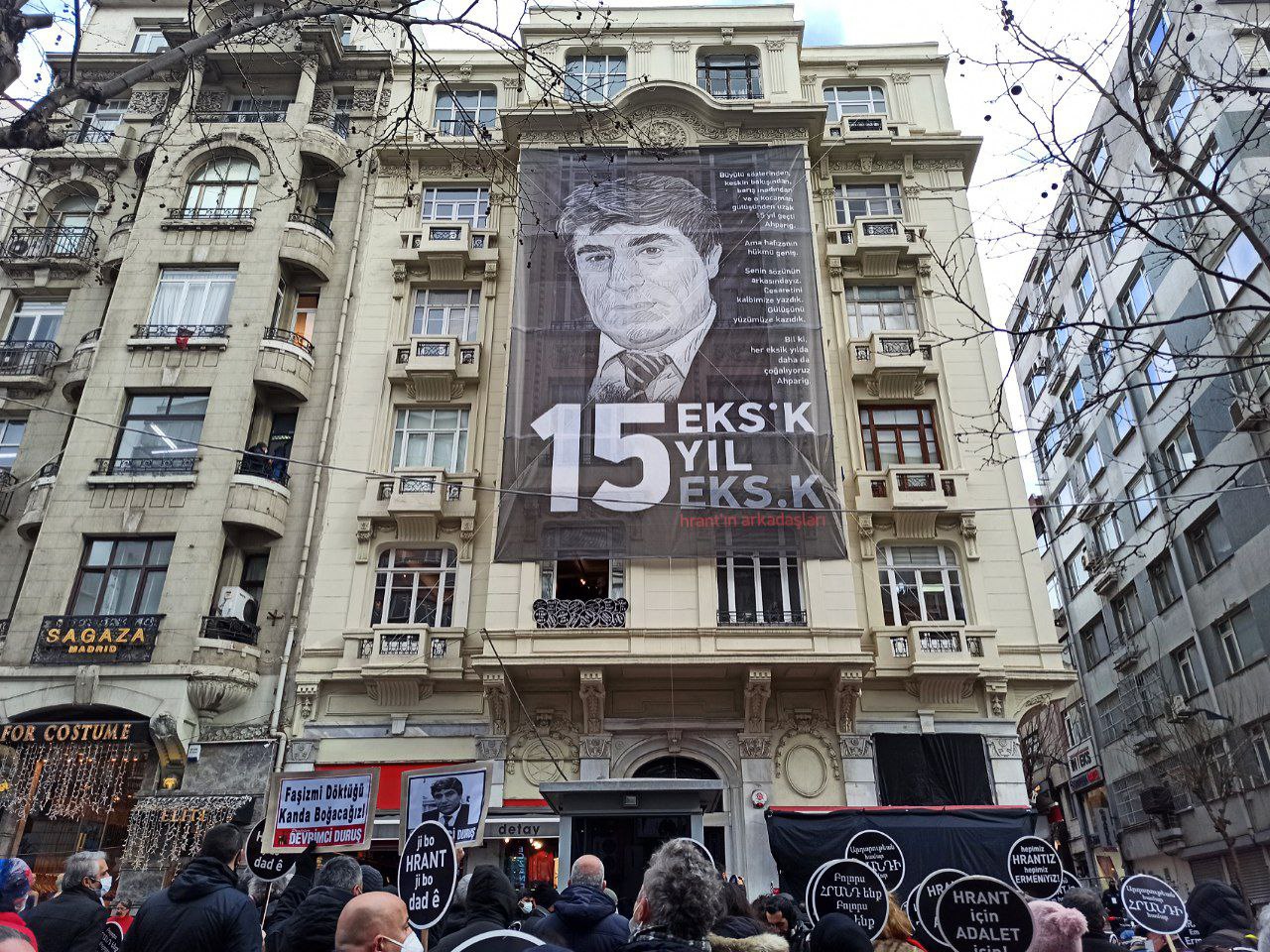 Hrant Dink katledildiği yerde anılıyor (Video)