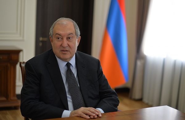 Sarkisyan'ın istifa dilekçesini geri çekebimek için bir haftası var