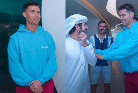 Ronaldo, BAE Başbakanı ile yaptığı görüşmeye Ermeni üretimi kapşönlü T-shirtle gitti