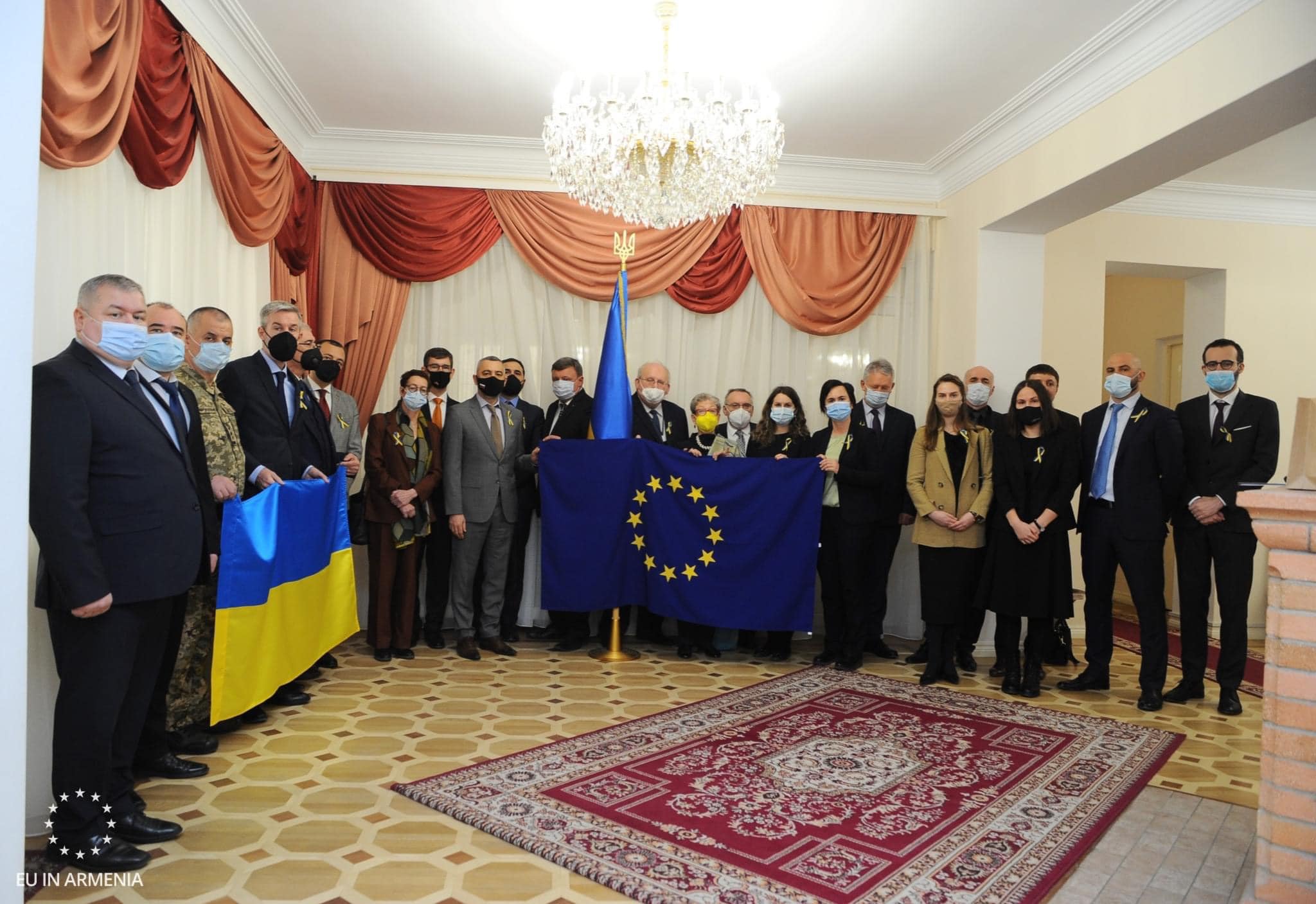 AB ülkelerinin temsilcileri Ukrayna'nın Ermenistan Büyükelçiliği'ni ziyaret etti