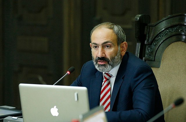 Paşinyan: Ermenistan demokratik ülkelerin Yüksek Ligi'ne girdi